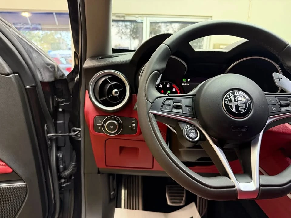 2019 Alfa Romeo Stelvio - Image 10 of 20