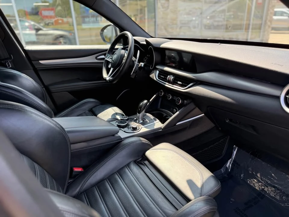 2019 Alfa Romeo Stelvio - Image 14 of 19