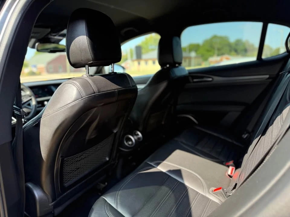 2019 Alfa Romeo Stelvio - Image 9 of 19