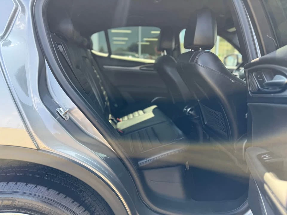 2019 Alfa Romeo Stelvio - Image 11 of 19