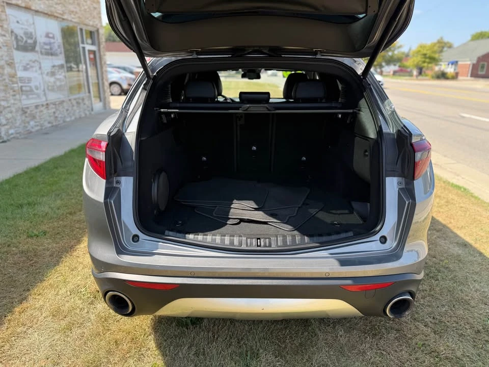 2019 Alfa Romeo Stelvio - Image 10 of 19