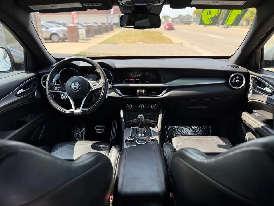2019 Alfa Romeo Stelvio - Image 15 of 19