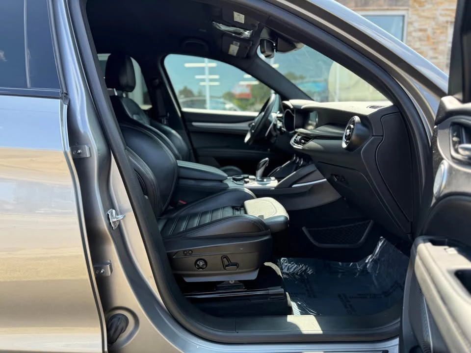 2019 Alfa Romeo Stelvio - Image 13 of 19