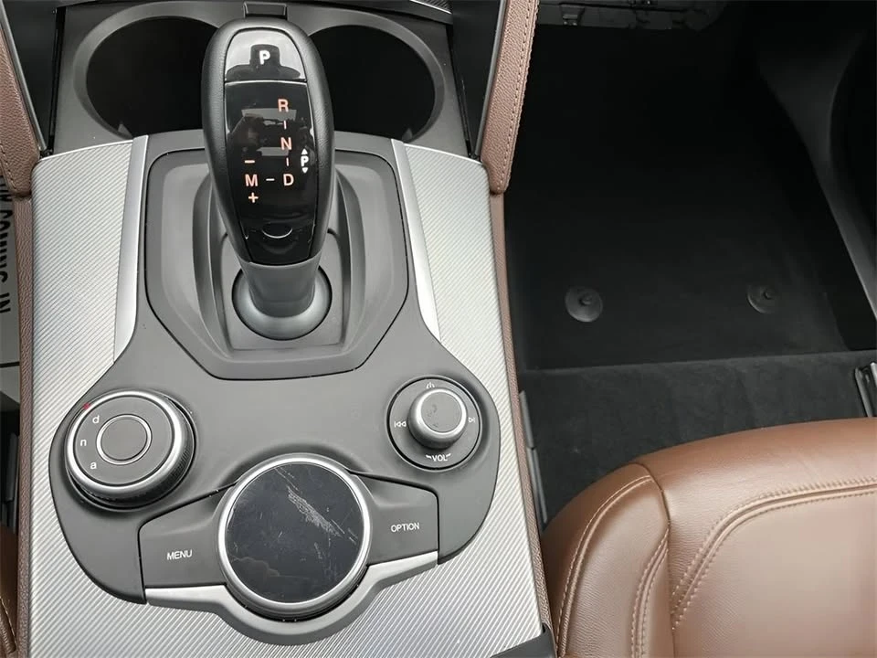 2019 Alfa Romeo Stelvio - Image 13 of 14