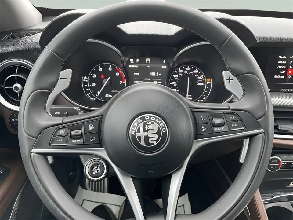 2019 Alfa Romeo Stelvio - Image 9 of 14