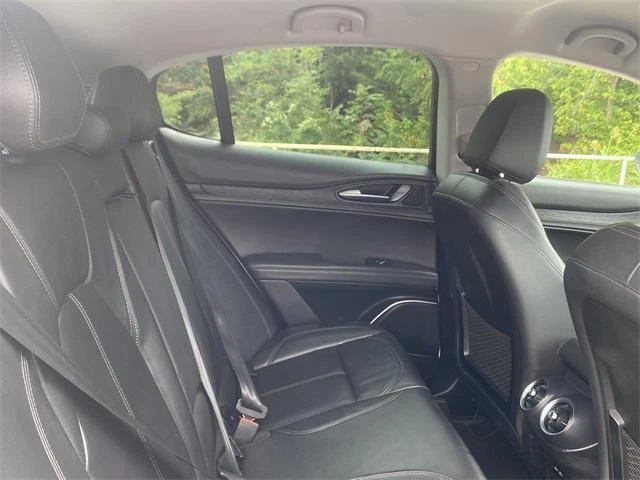 2019 Alfa Romeo Stelvio - Image 13 of 20
