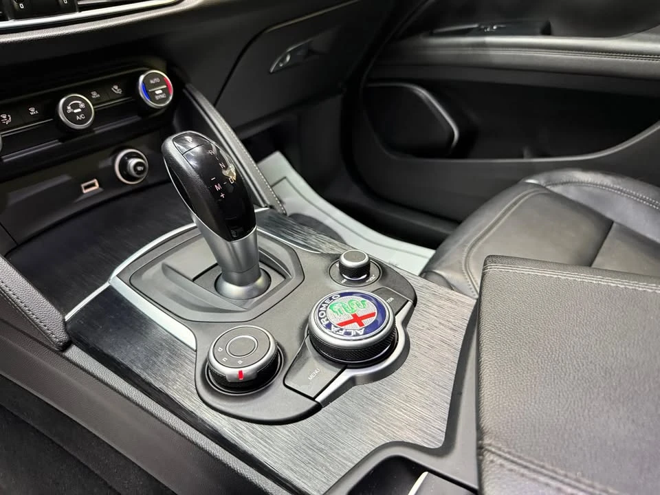 2019 Alfa Romeo Stelvio - Image 8 of 20