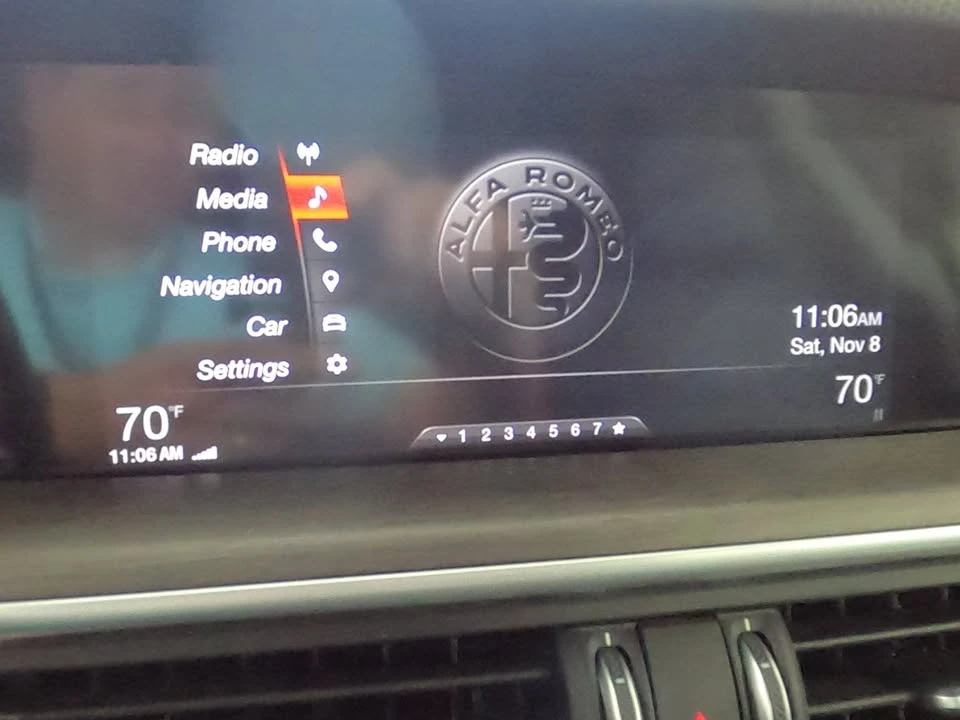 2019 Alfa Romeo Stelvio - Image 9 of 18