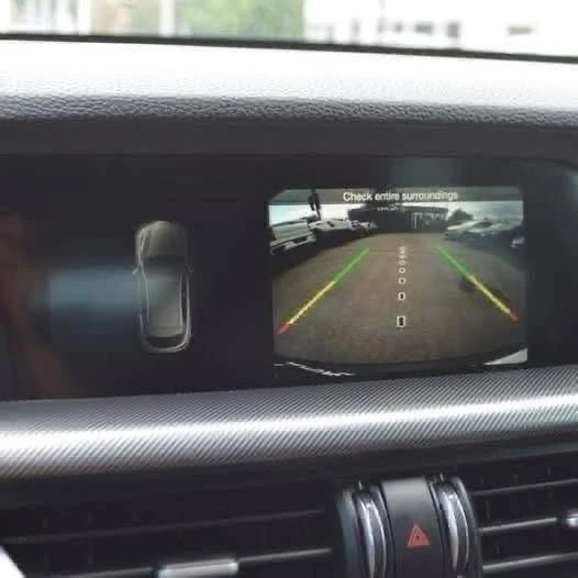2019 Alfa Romeo Stelvio - Image 11 of 19