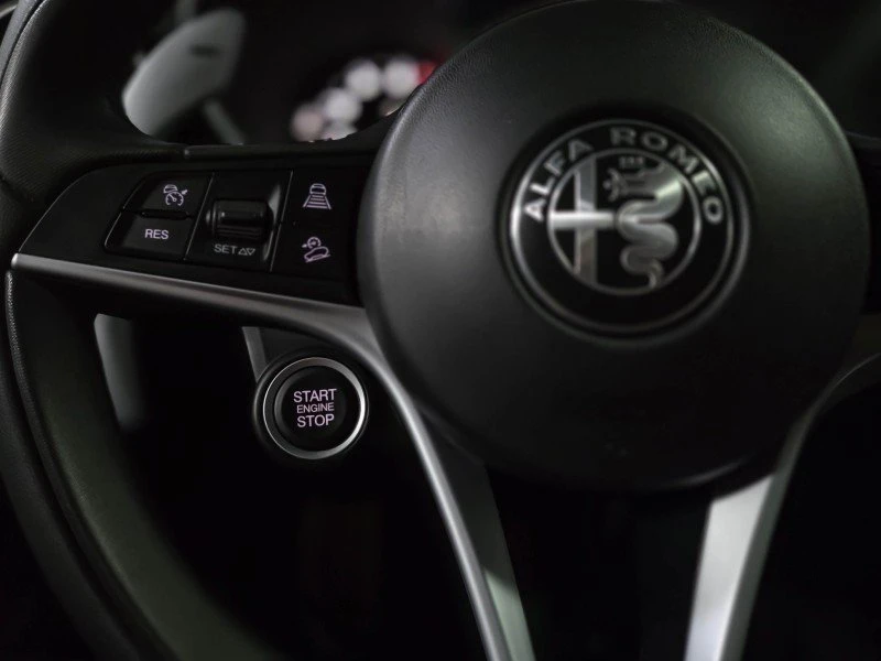 2019 Alfa Romeo Stelvio - Image 12 of 18