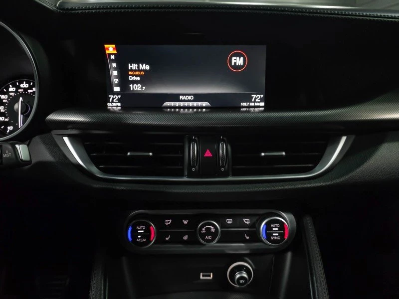 2019 Alfa Romeo Stelvio - Image 15 of 18