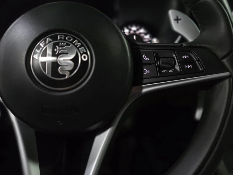 2019 Alfa Romeo Stelvio - Image 13 of 18