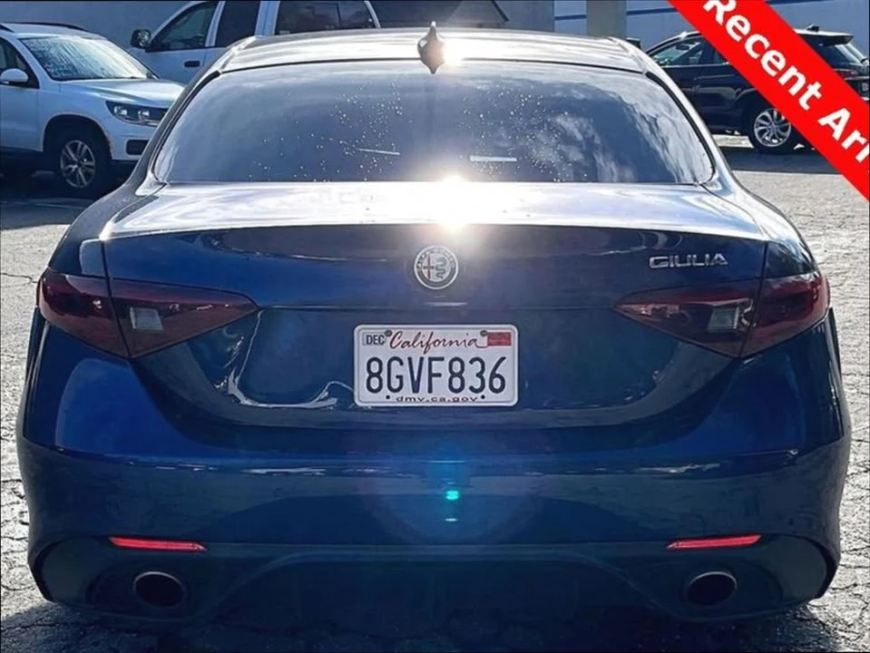 2019 Alfa Romeo Giulia - Image 5 of 9