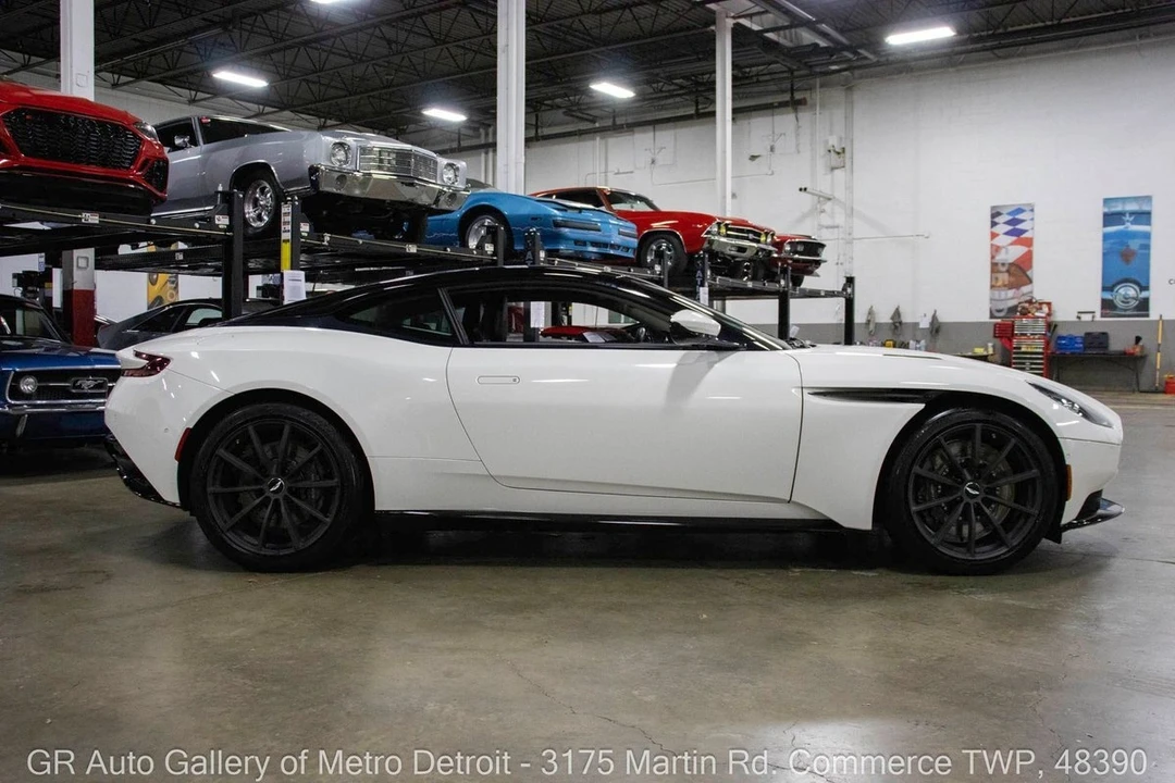 2019 Aston Martin DB11 AMR - Image 8 of 12