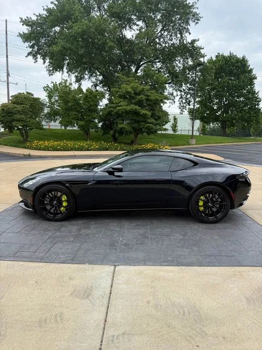 2019 Aston Martin DB11 AMR - Image 4 of 17