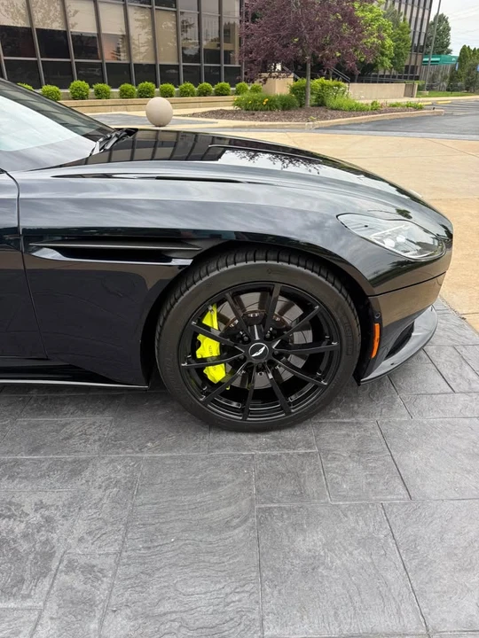2019 Aston Martin DB11 AMR - Image 9 of 17