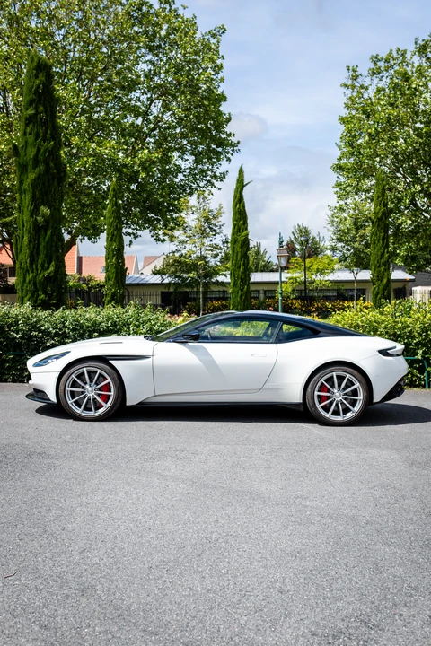 2019 Aston Martin DB11 AMR - Image 16 of 31