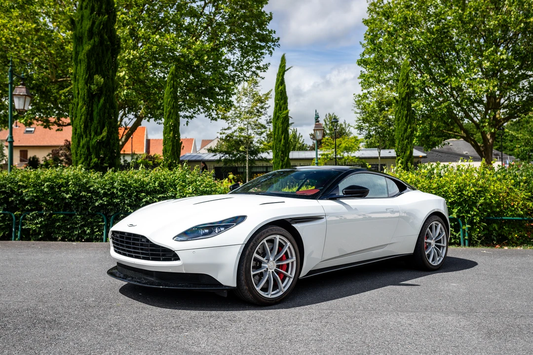 2019 Aston Martin DB11 AMR - Image 3 of 31