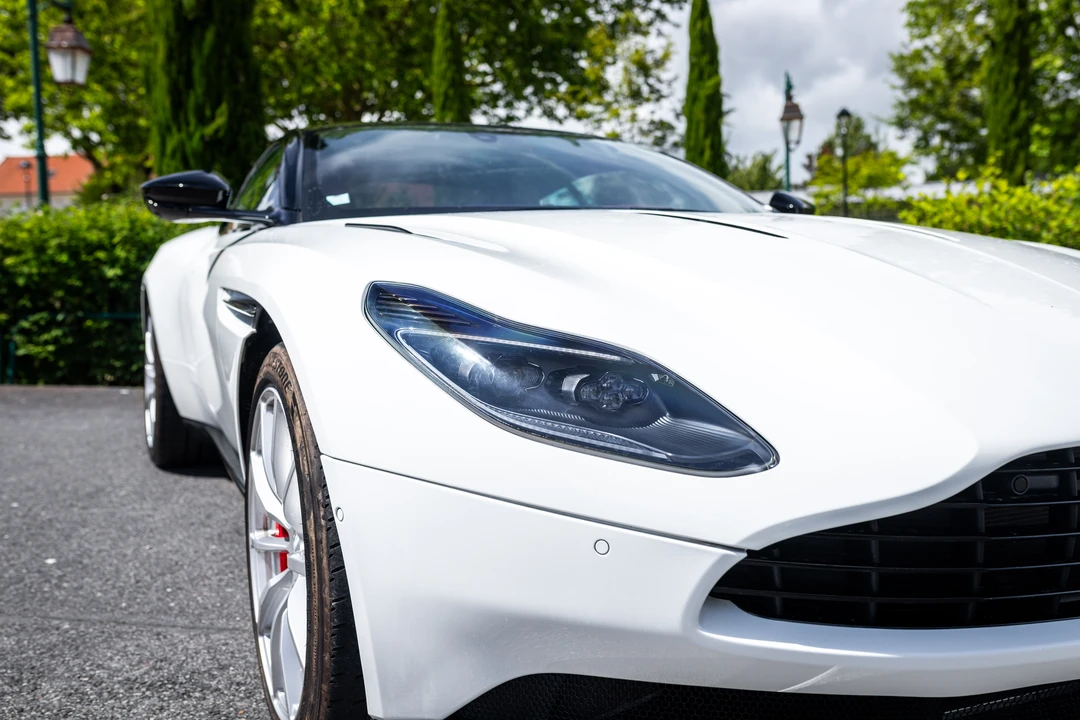 2019 Aston Martin DB11 AMR - Image 26 of 31