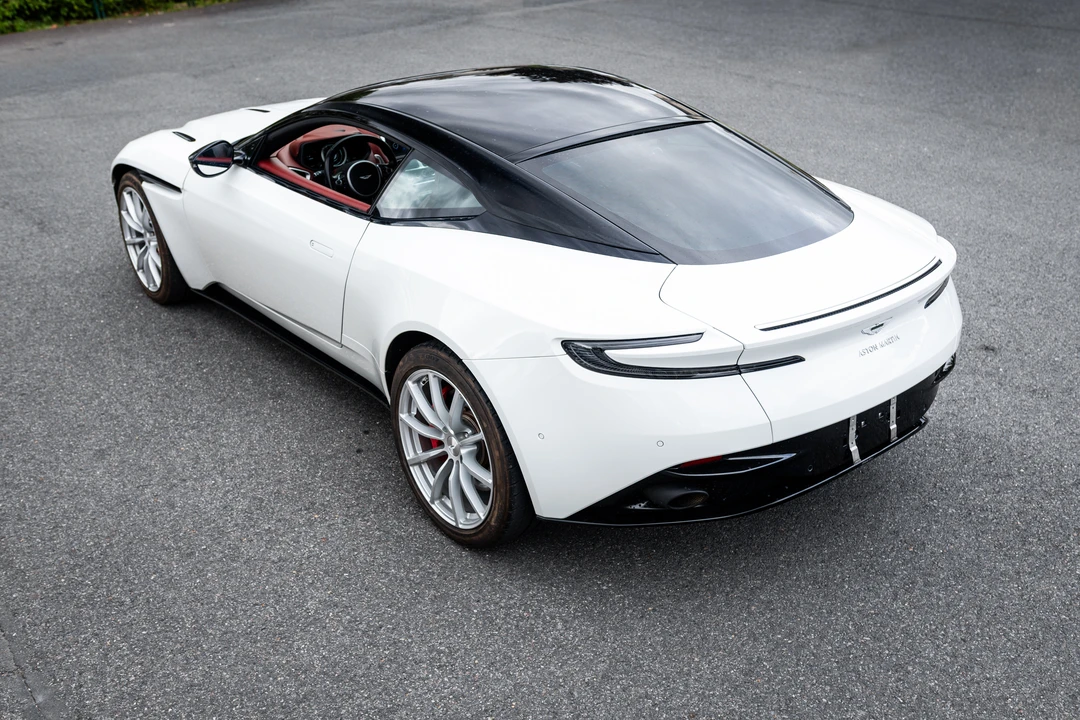 2019 Aston Martin DB11 AMR - Image 12 of 31