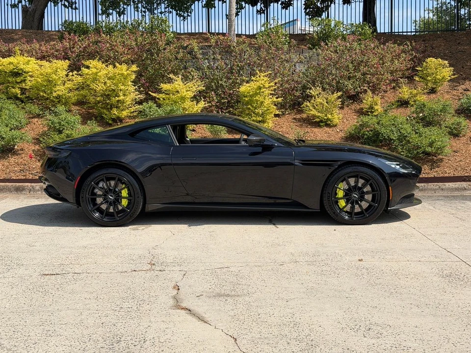 2019 Aston Martin DB11 AMR - Image 14 of 31