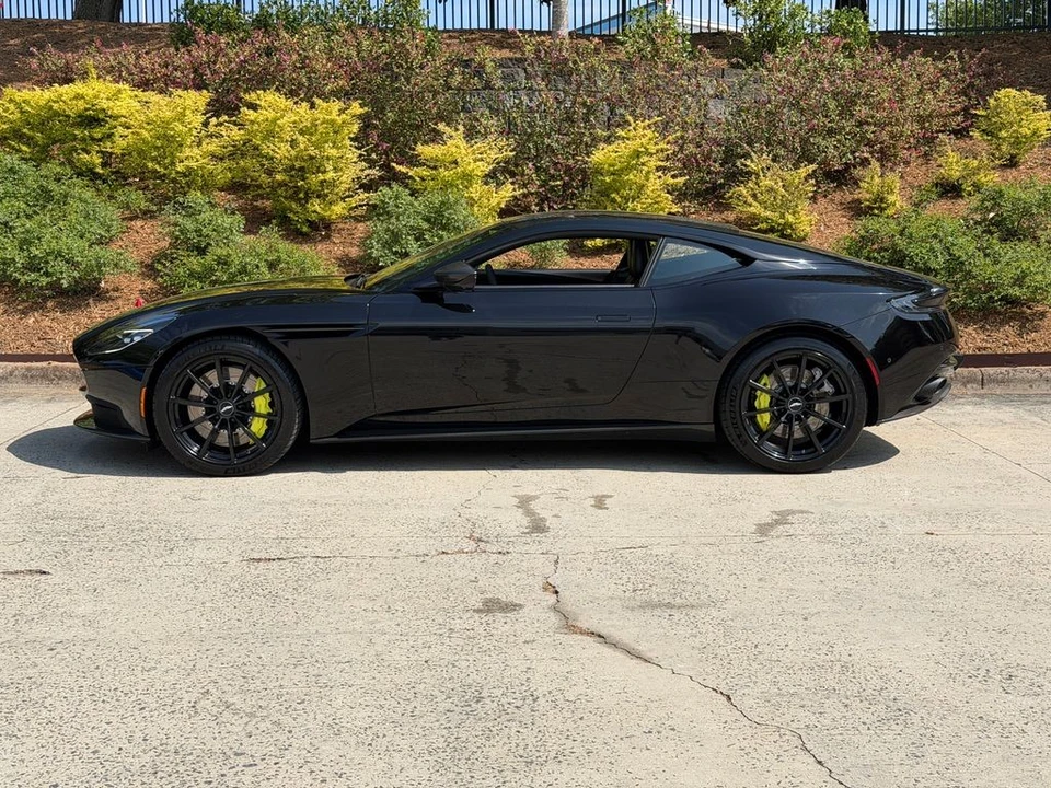 2019 Aston Martin DB11 AMR - Image 18 of 31