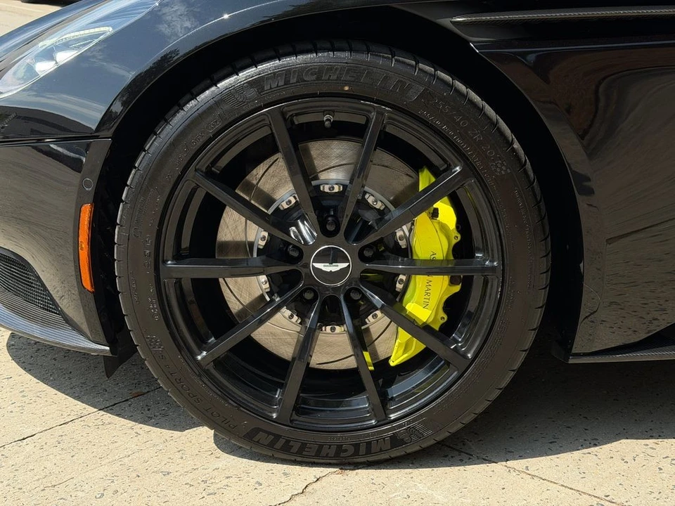 2019 Aston Martin DB11 AMR - Image 5 of 31