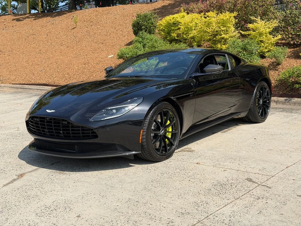 2019 Aston Martin DB11 AMR - Image 19 of 31