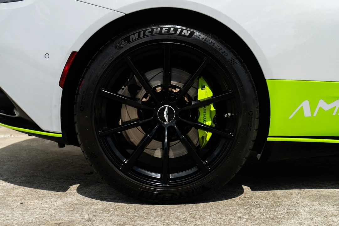 2019 Aston Martin DB11 AMR - Image 28 of 31