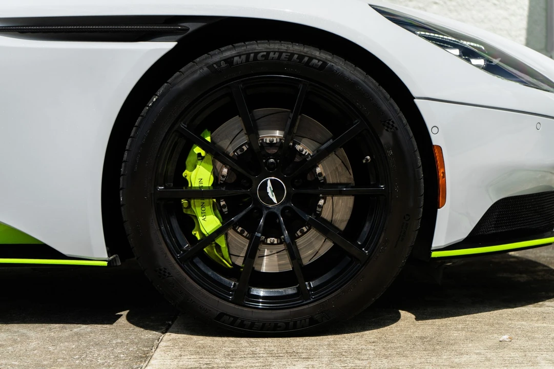2019 Aston Martin DB11 AMR - Image 27 of 31