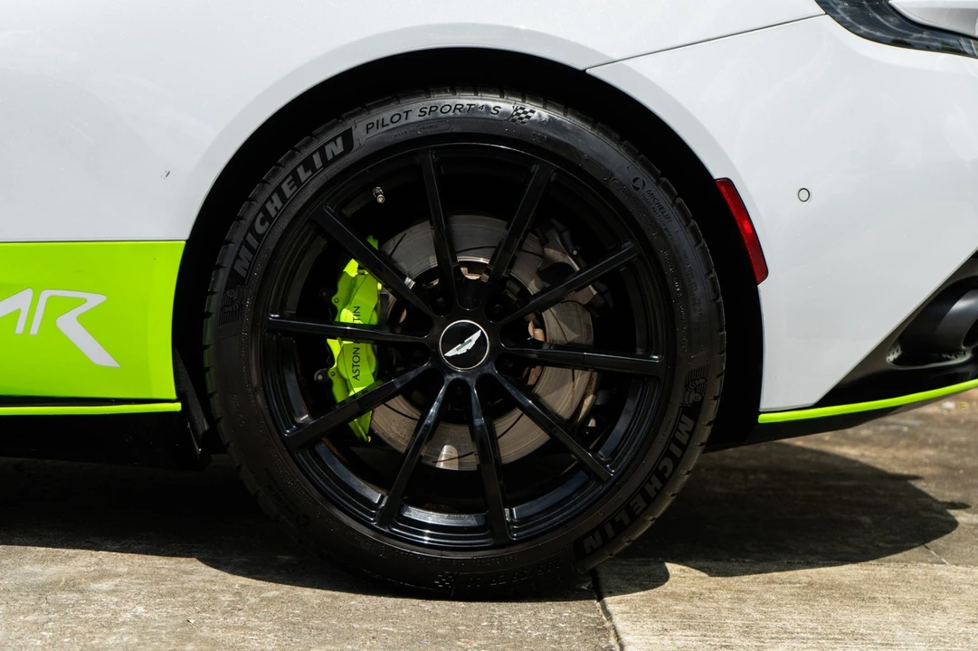 2019 Aston Martin DB11 AMR - Image 26 of 31