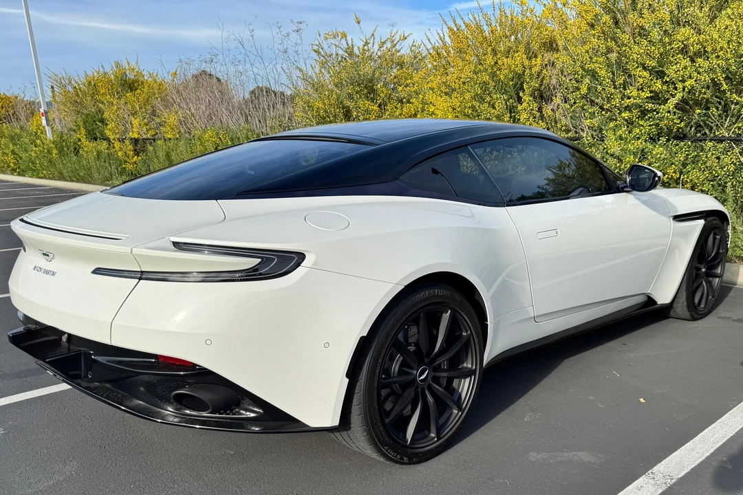 2019 Aston Martin DB11 AMR - Image 4 of 31