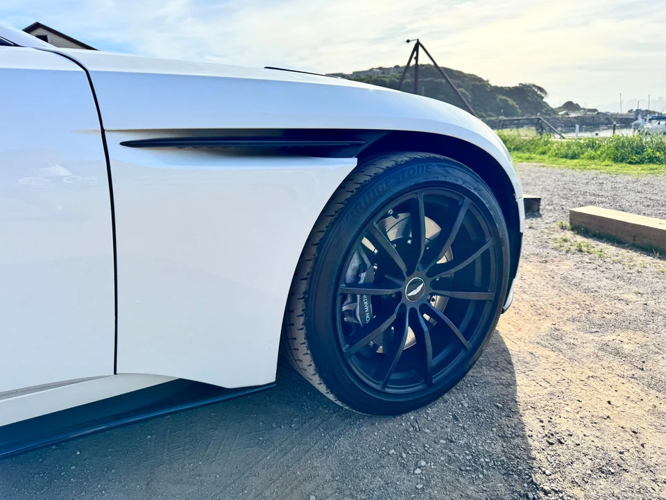 2019 Aston Martin DB11 AMR - Image 20 of 31