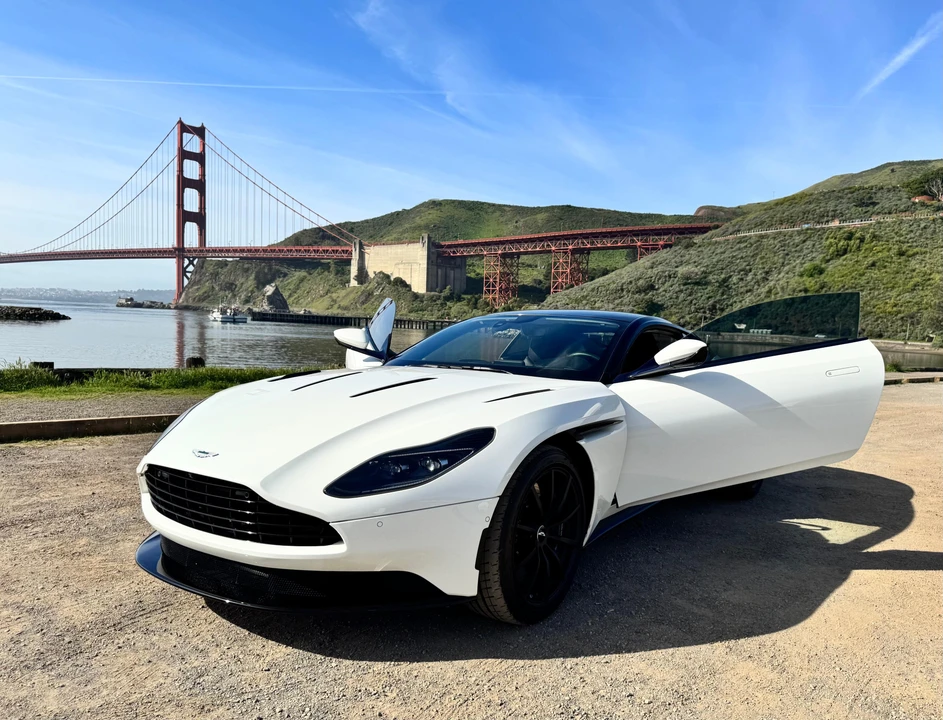2019 Aston Martin DB11 AMR - Image 14 of 31