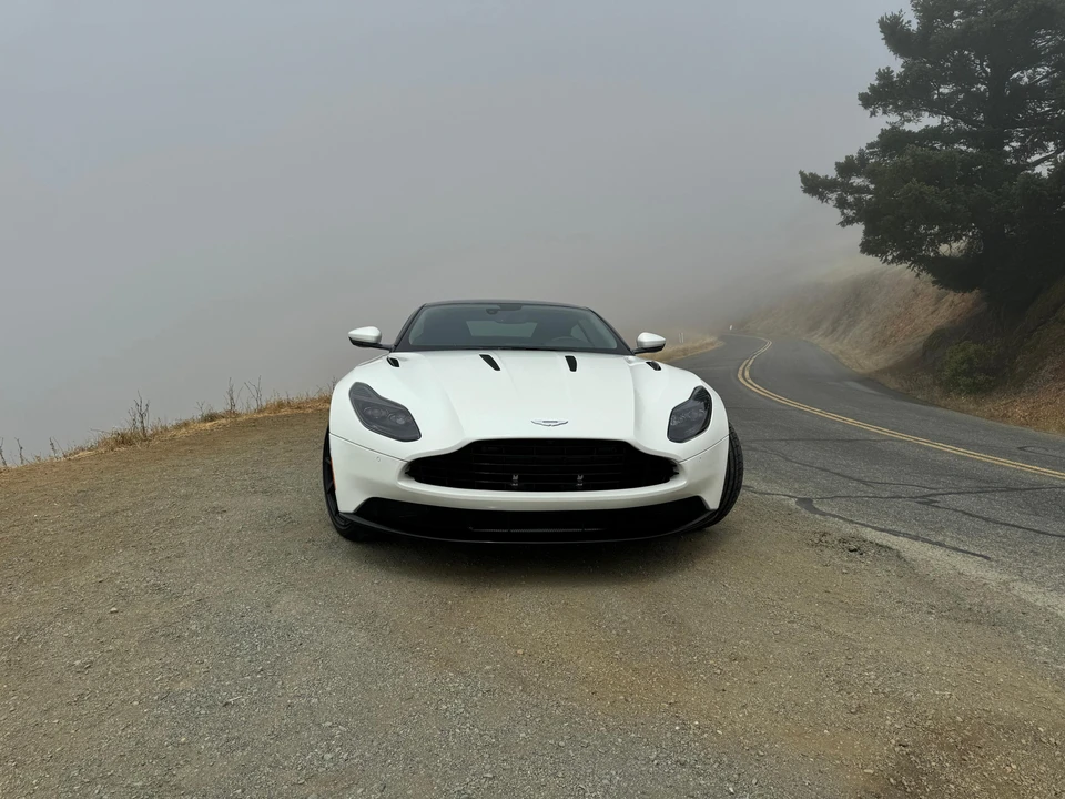 2019 Aston Martin DB11 AMR - Image 10 of 31