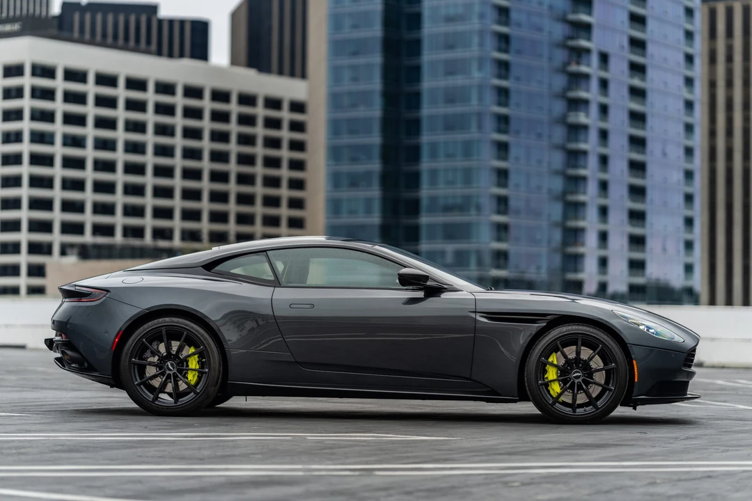 2019 Aston Martin DB11 AMR - Image 4 of 31