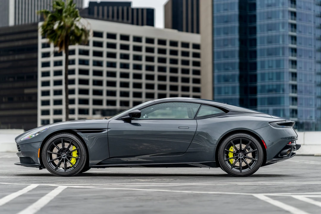 2019 Aston Martin DB11 AMR - Image 8 of 31