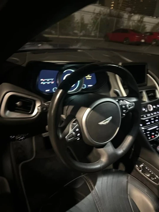 2019 Aston Martin DB11 - Image 7 of 11