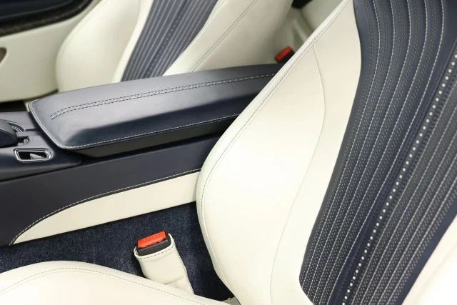 2019 Aston Martin DB11 - Image 21 of 31