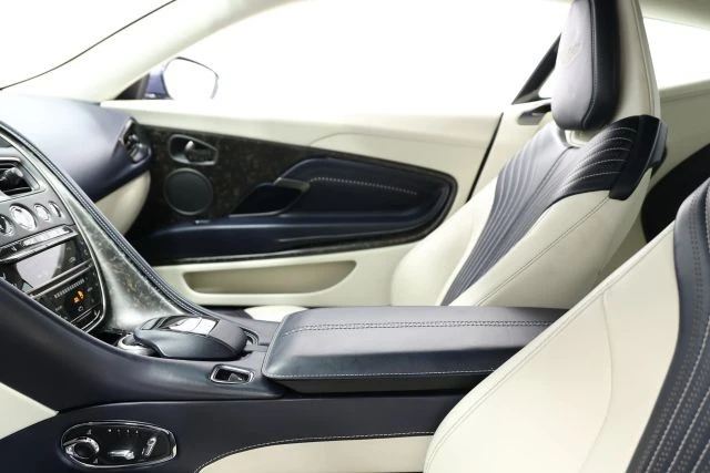 2019 Aston Martin DB11 - Image 23 of 31