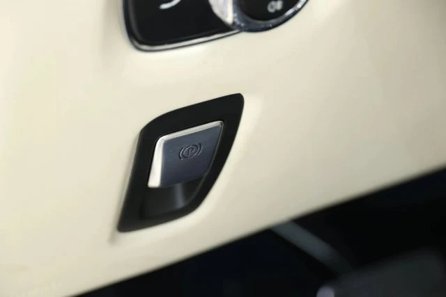 2019 Aston Martin DB11 - Image 31 of 31