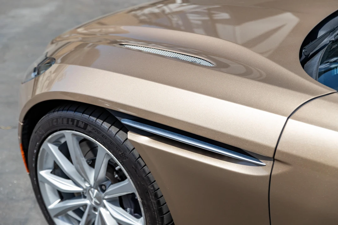 2019 Aston Martin DB11 - Image 24 of 31
