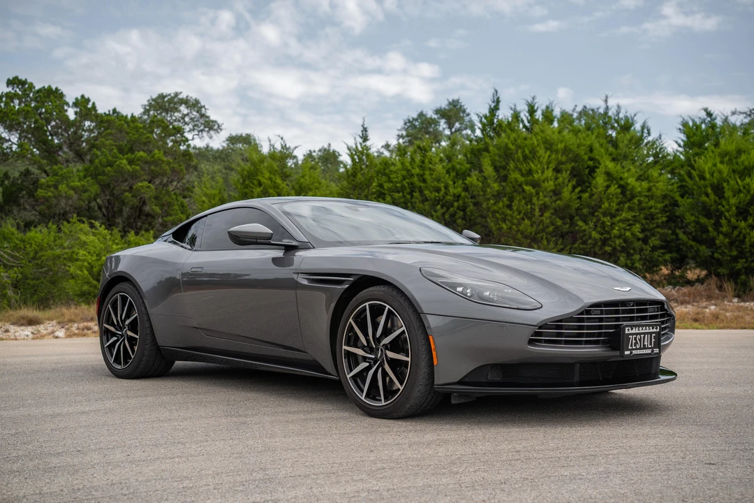 2019 Aston Martin DB11 - Image 17 of 31
