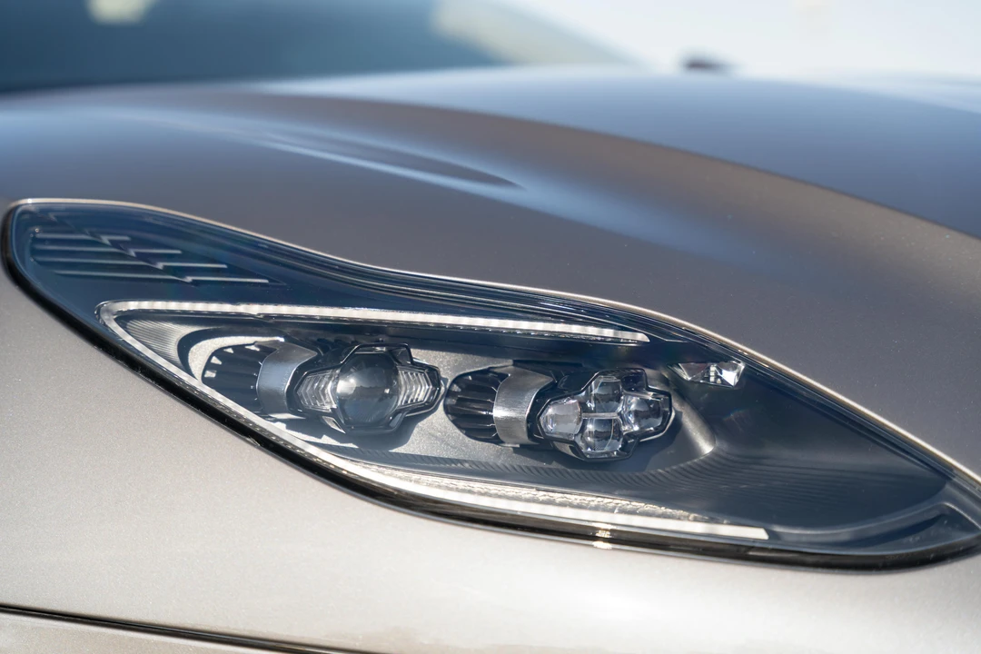 2019 Aston Martin DB11 - Image 18 of 31