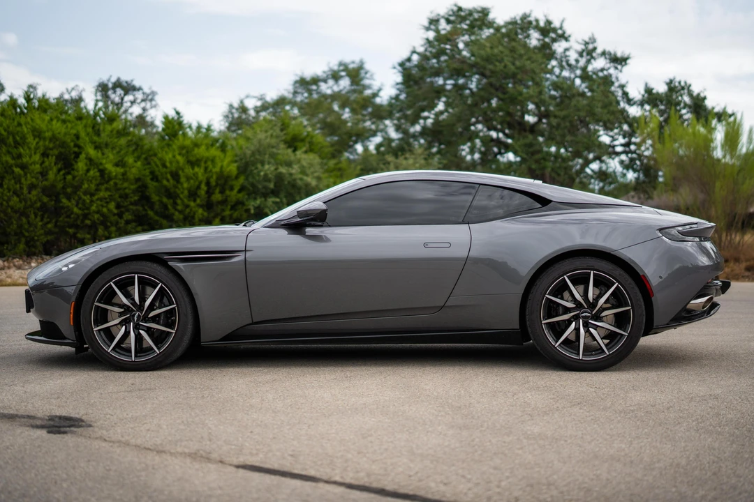 2019 Aston Martin DB11 - Image 3 of 31