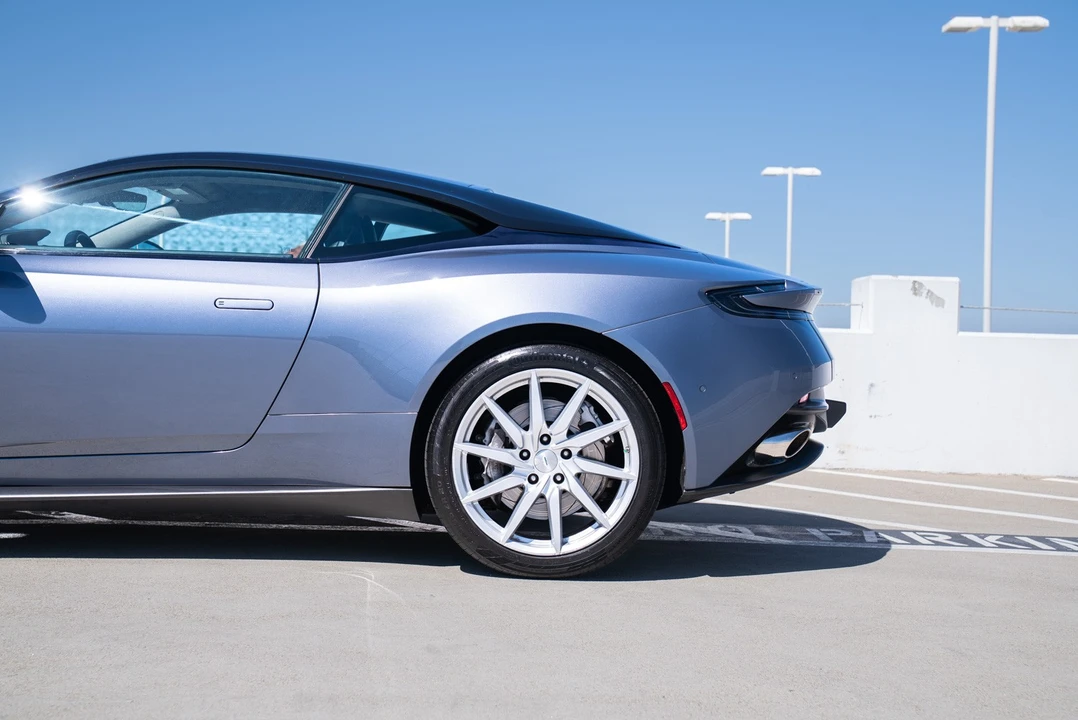 2019 Aston Martin DB11 - Image 9 of 31
