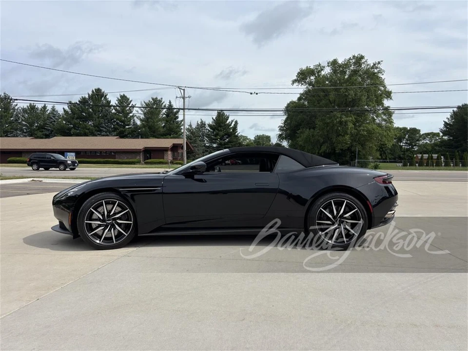 2019 Aston Martin DB11 - Image 2 of 5
