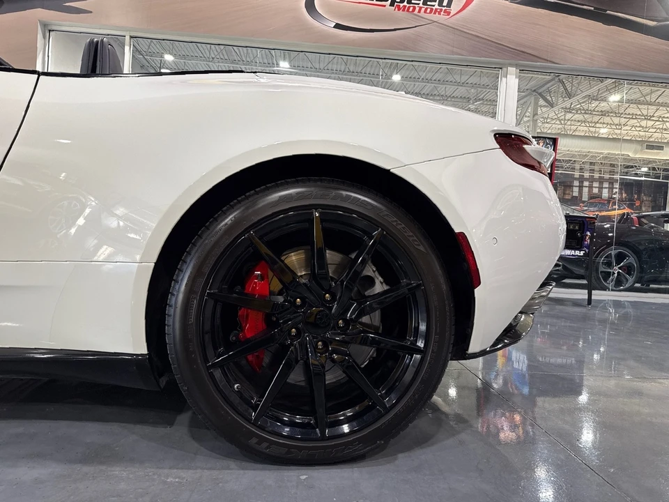 2019 Aston Martin DB11 - Image 19 of 31