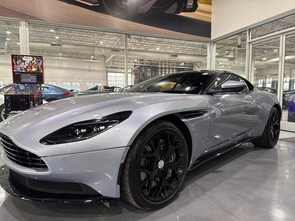 2019 Aston Martin DB11 V8 - Image 24 of 31