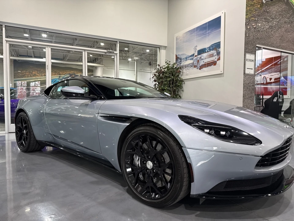 2019 Aston Martin DB11 V8 - Image 23 of 31
